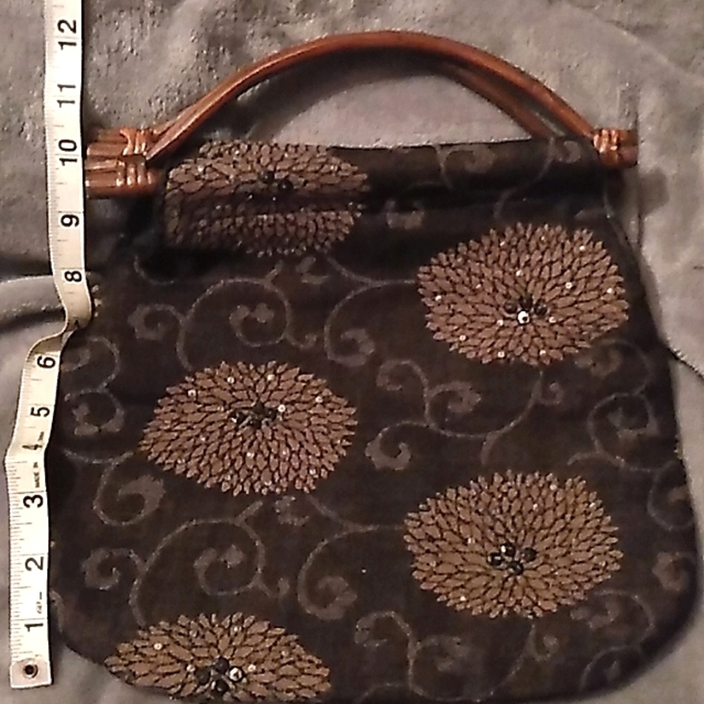 Wooden handle handbag